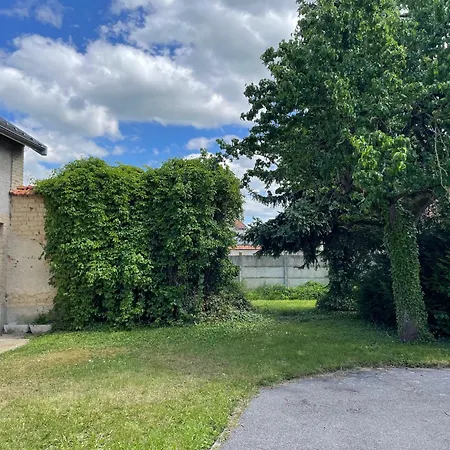 Feriehus Pretty House With Garden Near Reims Champagne Cormontreuil