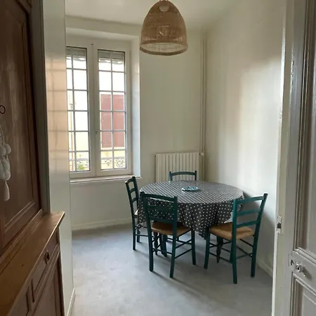 Pretty House With Garden Near Reims Champagne *