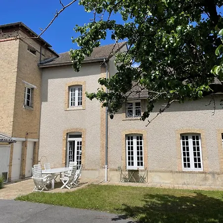 Hébergement de vacances Pretty House With Garden Near Reims Champagne Cormontreuil