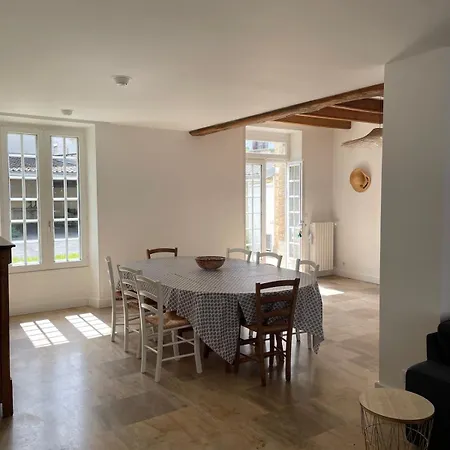Holiday home Pretty House With Garden Near Reims Champagne