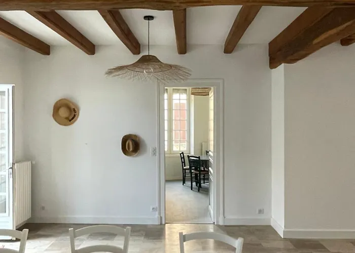 Hébergement de vacances Pretty House With Garden Near Reims Champagne Cormontreuil