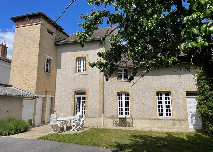 Hébergement de vacances Pretty House With Garden Near Reims Champagne Cormontreuil