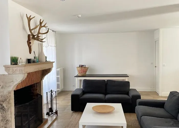 Hébergement de vacances Pretty House With Garden Near Reims Champagne Cormontreuil