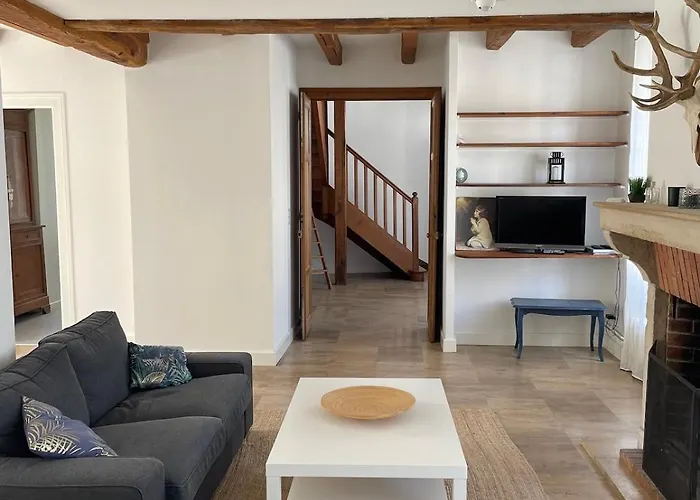 Hébergement de vacances Pretty House With Garden Near Reims Champagne Cormontreuil